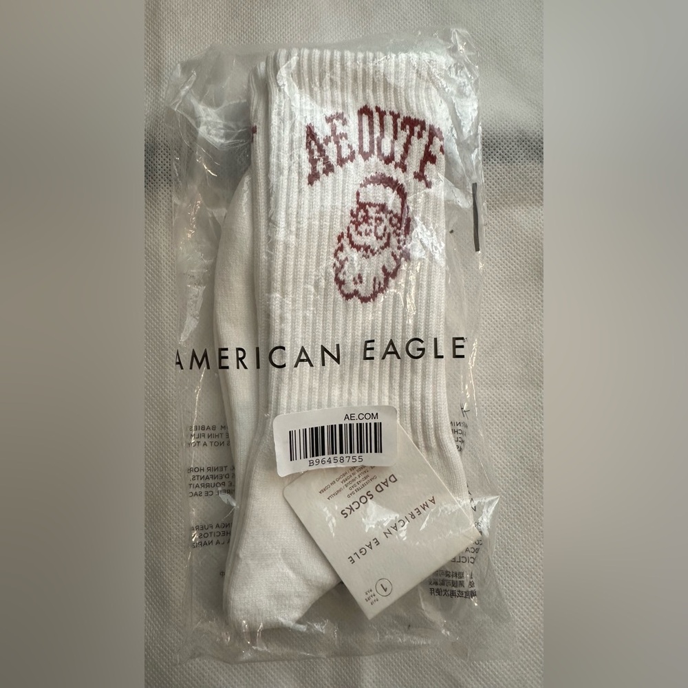 NWT American Eagle Santa Dad Socks Unopened One Size 1 Pair Christmas Unisex Lot